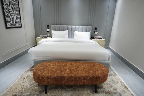 the_khushi_hotel_and_resorts_deluxe_room_15