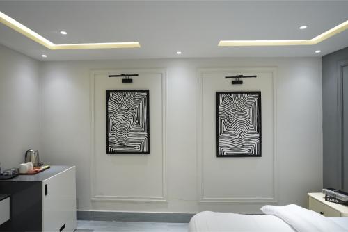 the_khushi_hotel_and_resorts_deluxe_room_23