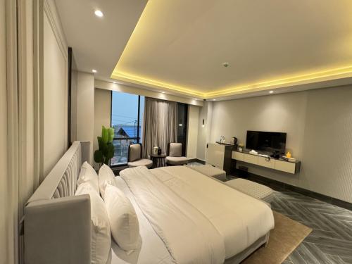 the_khushi_hotel_and_resorts_executive_room_13