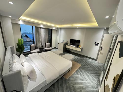 the_khushi_hotel_and_resorts_executive_room_19