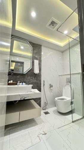 the_khushi_hotel_and_resorts_presidential_suite_15