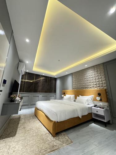 the_khushi_hotel_and_resorts_presidential_suite_30