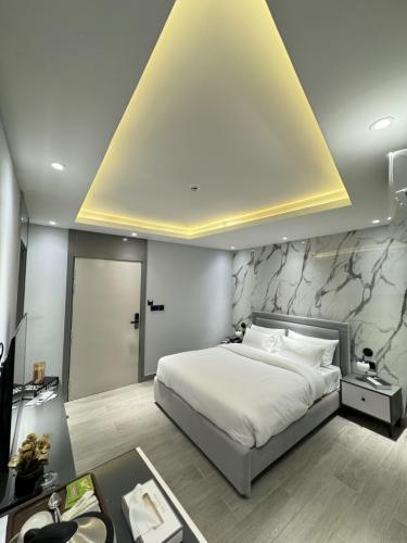 the_khushi_hotel_and_resorts_presidential_suite_77
