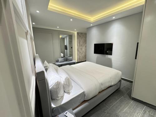 the_khushi_hotel_and_resorts_standard_room_8